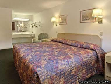 Super 8 By Wyndham Chipley Hotel Eksteriør billede